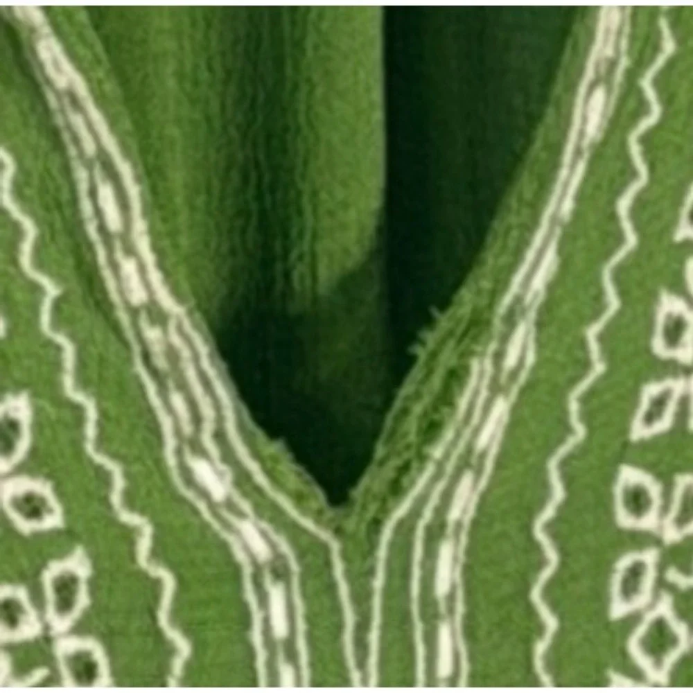 Tolani Lauren Style Lime Green Embroidered Boho Tunic Blouse 100% Viscose Large - Picture 14 of 14